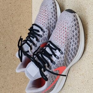 Nike Womens Air Zoom Pegasus 35 942855-602 Particle Rose Running Shoes Size 9.5